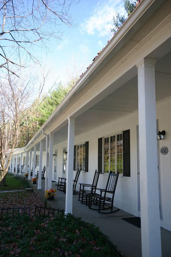 The 1896 House Country Inn - Brookside & Pondside Williamstown Extérieur photo